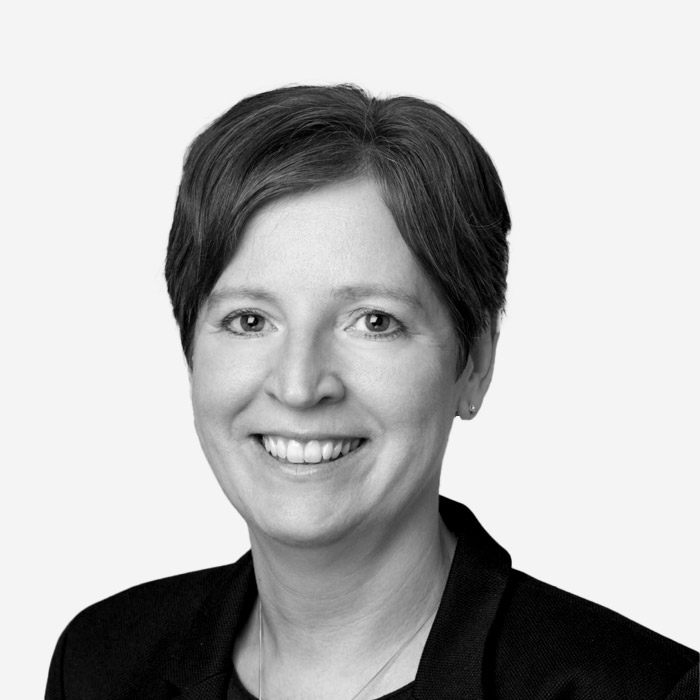 Dr Karen Neil