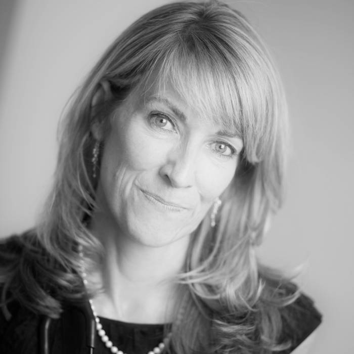 Dr Renée Hoenderkamp